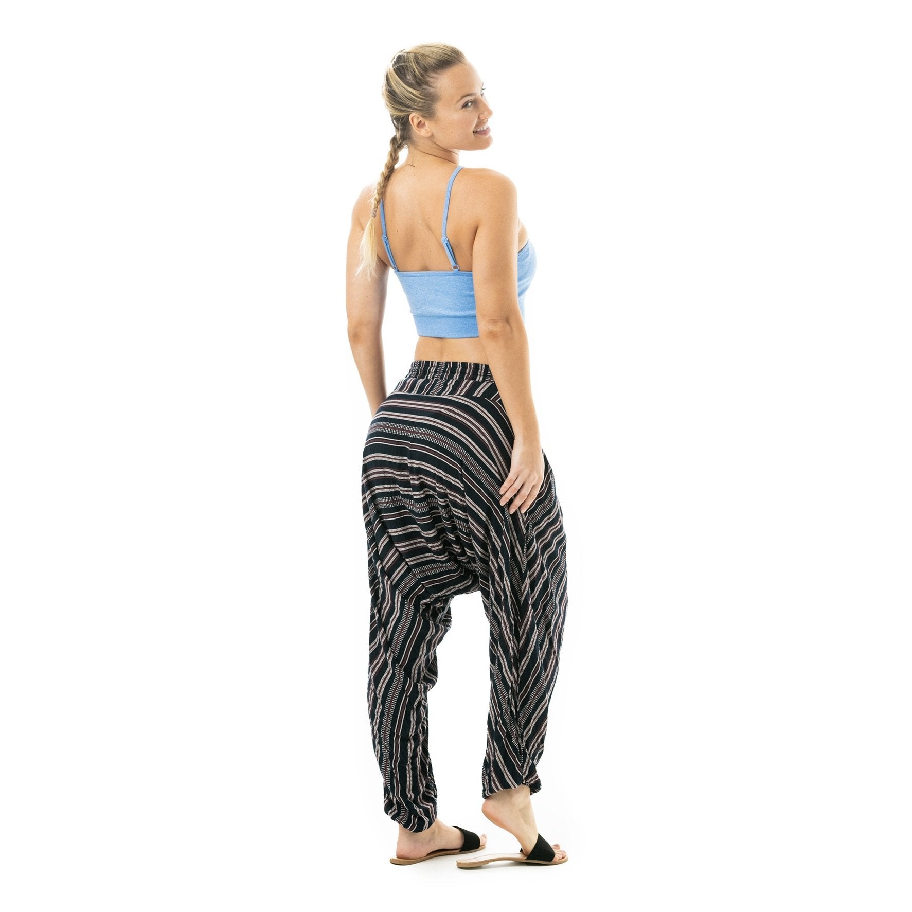 model harem pants#chainlink