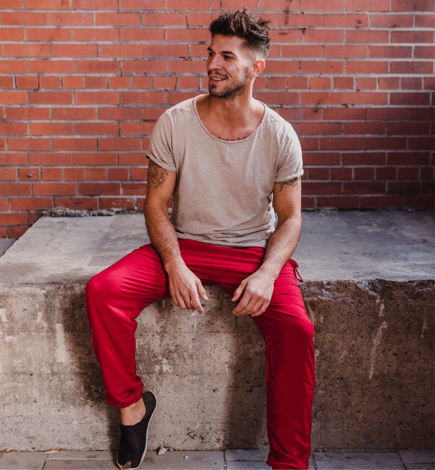 Miami Jogger Harem Pants Scarlet