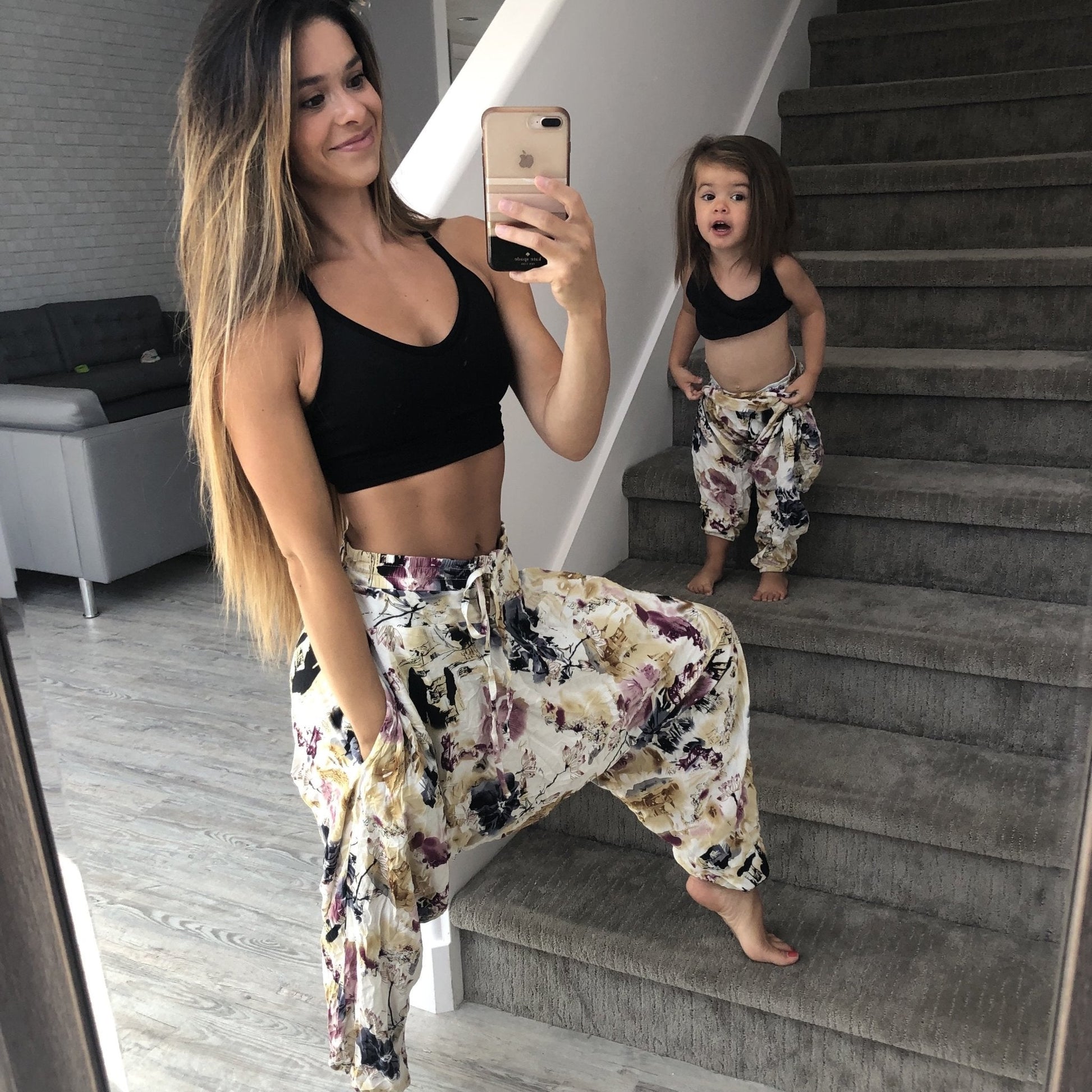 matching mommy and me pants#color_sakura